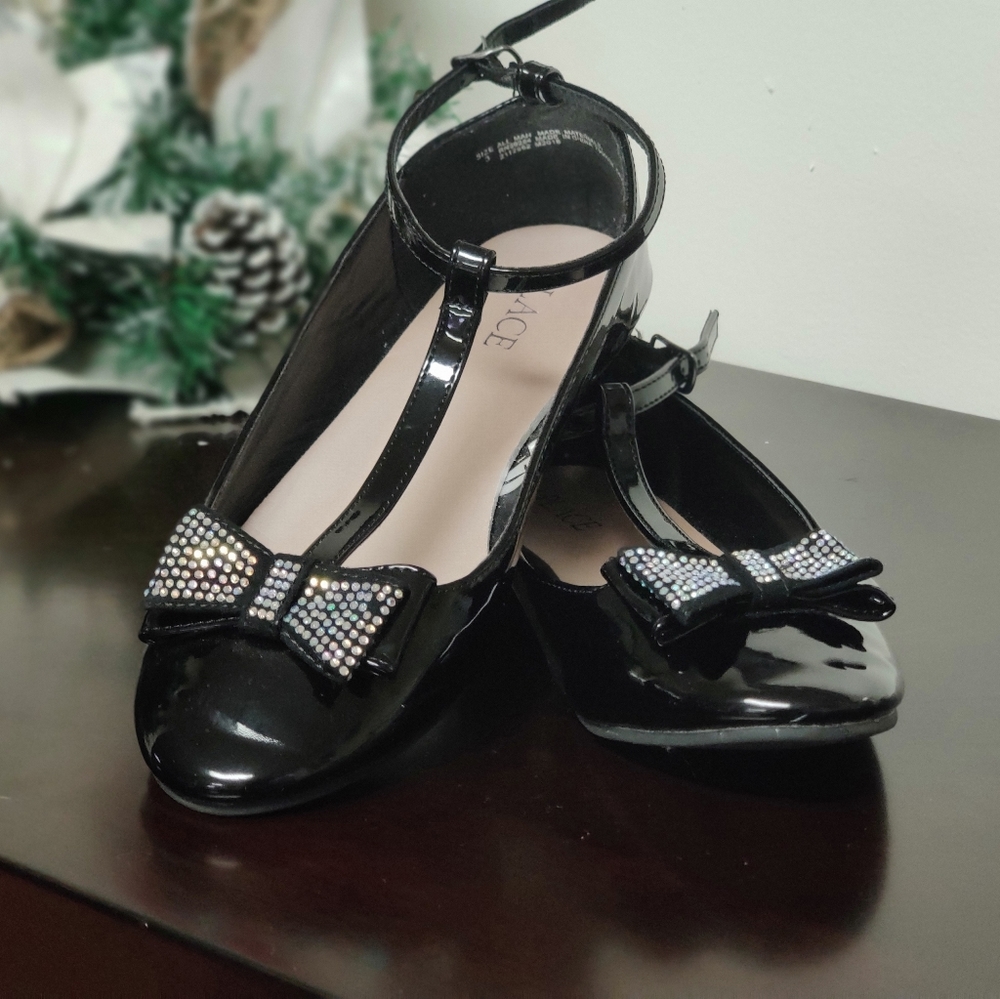 Girl shoes